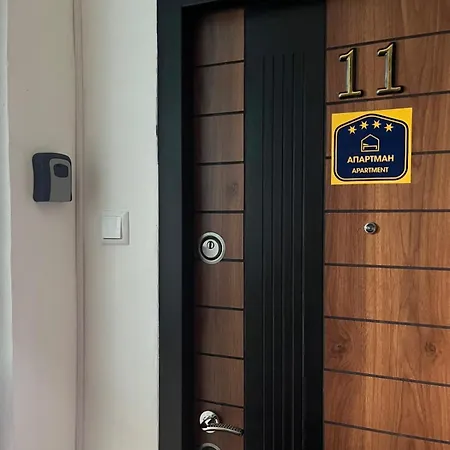 Mirrors Daire Beçkerek