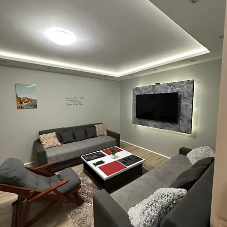 Mirrors * 兹雷尼亚宁